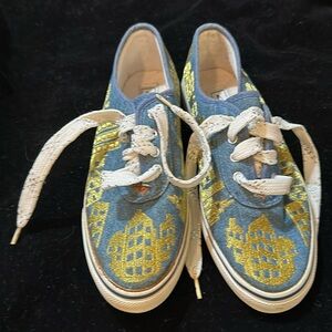 Sebastiro tennis blue and gold Y2k Sebastiro 9s City Scape Embroidered size 8